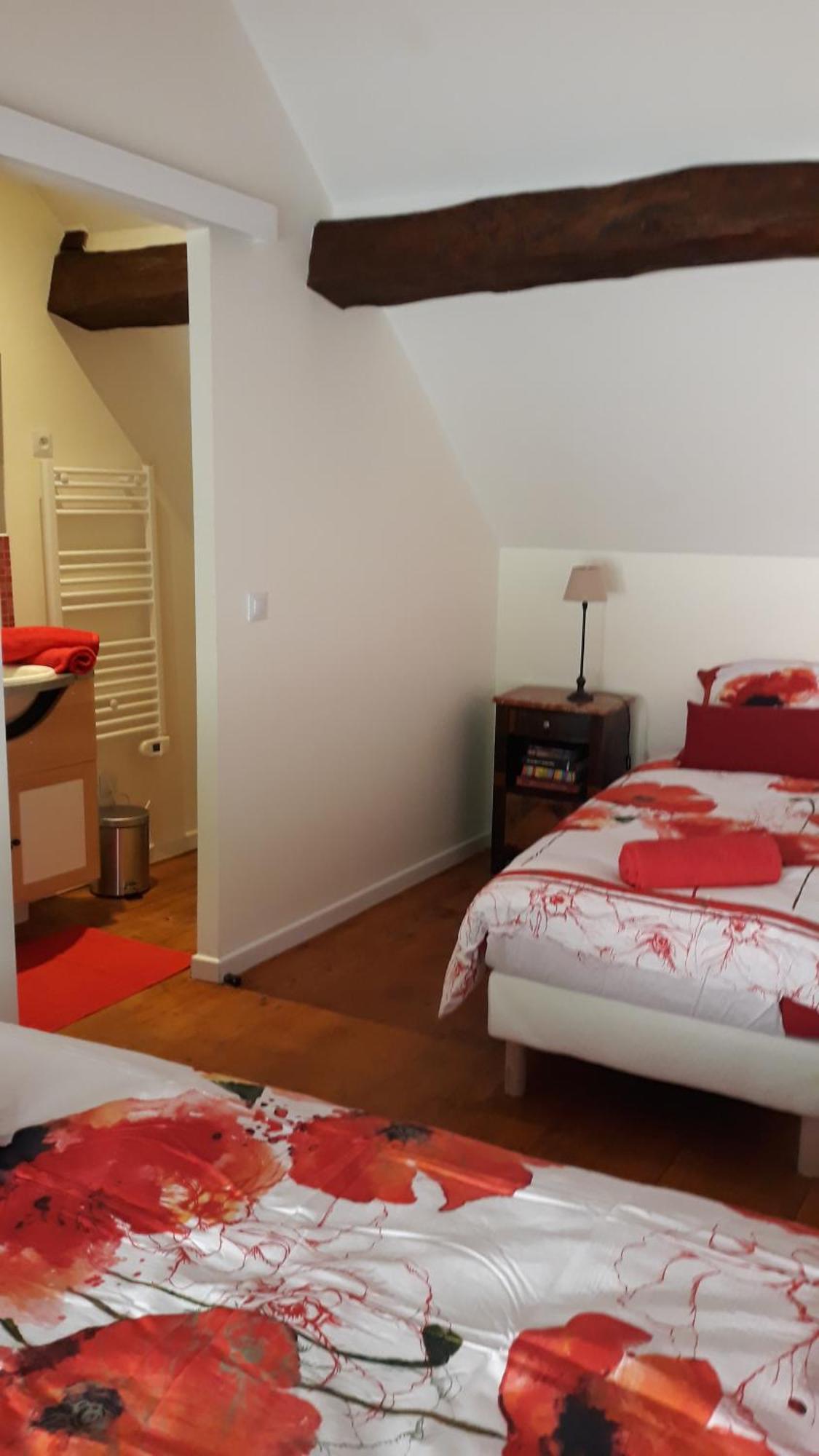 La Maison Rose: Lieu Atypique Hotel Nemours Bagian luar foto